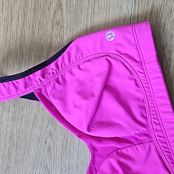Lululemon Ta Ta Tamer Sports Bra - Picture 4 of 10